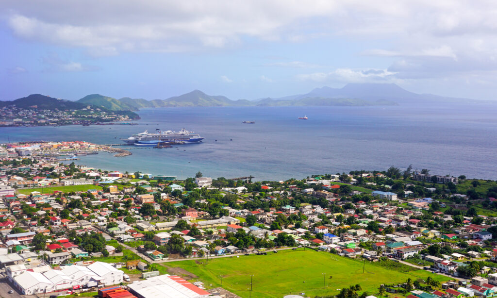A cidadania de São Cristóvão e Nevis garante-lhe um passaporte com acesso sem visto a 155 países.