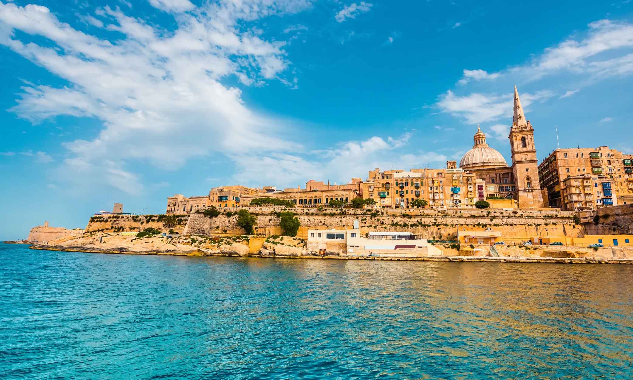 A cidadania maltesa por investimento equivale à cidadania europeia.
