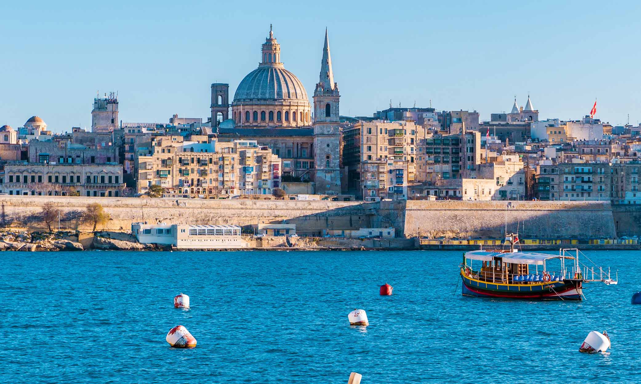 Você tem direito a um passaporte maltês por meio da Naturalização de Investidor Excepcional Maltês.